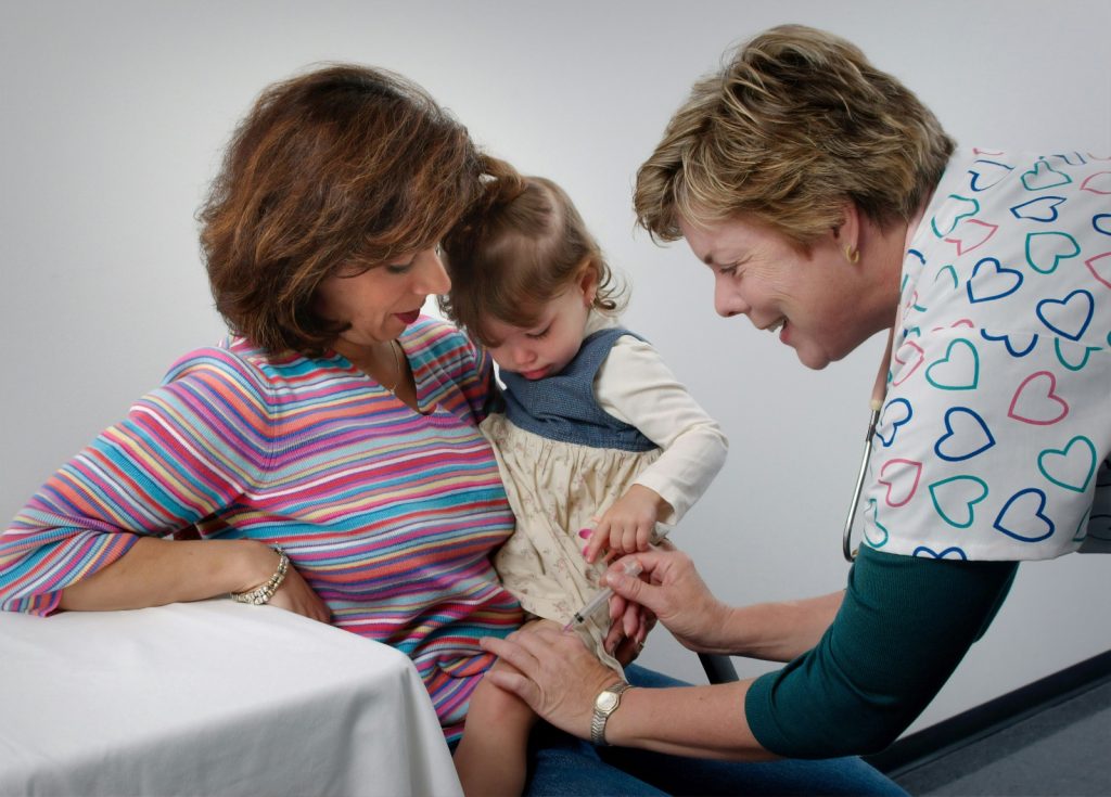 CÓMO ELEGIR EL MEJOR SEGURO DE SALUD EN COLOMBIA SEGÚN TU EDAD Y PRESUPUESTO